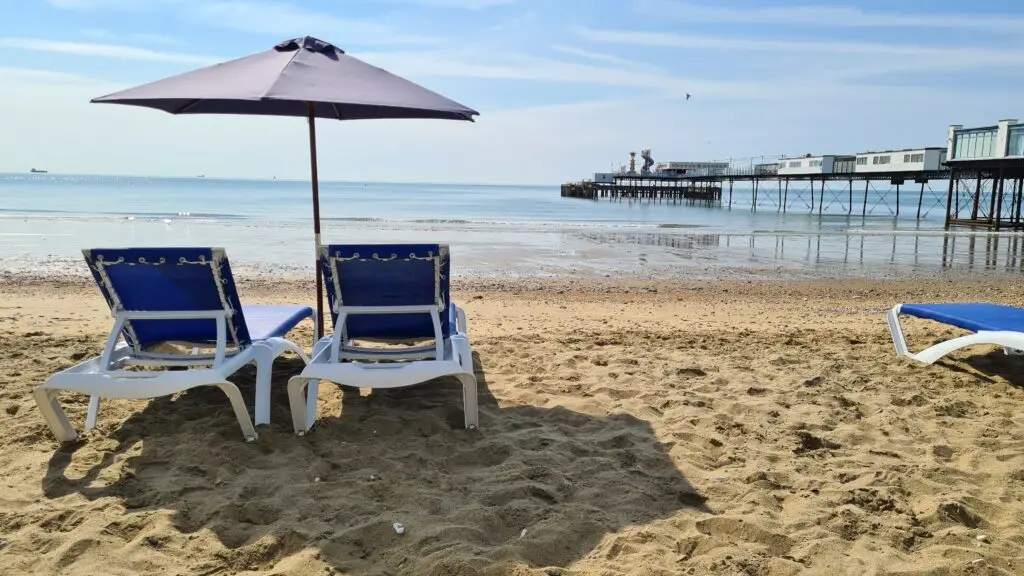 Sandown Beach Amazing places in the UK and Isle of Wight